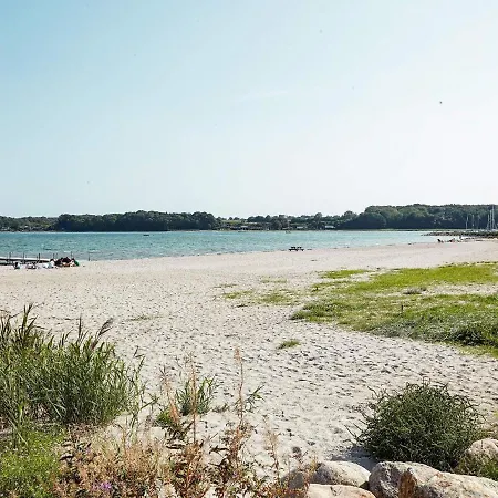 6 Person On A In Appartamento *