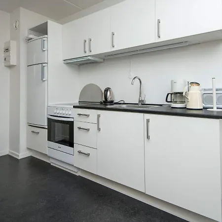 6 Person On A In Apartment *