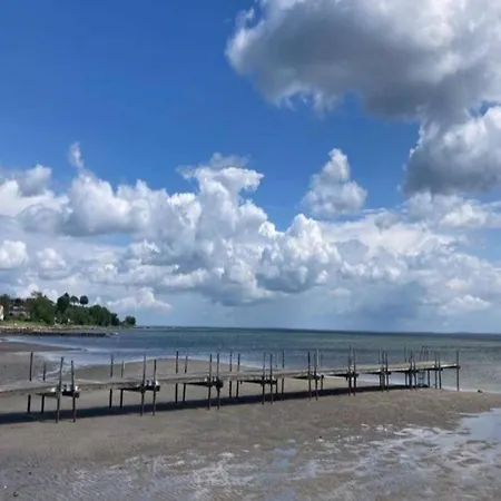 Appartamento 6 Person On A In Hejls