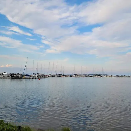 Appartamento 6 Person On A In Hejls