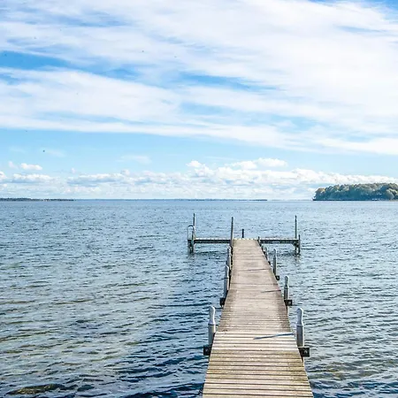 6 Person On A In * Hejls