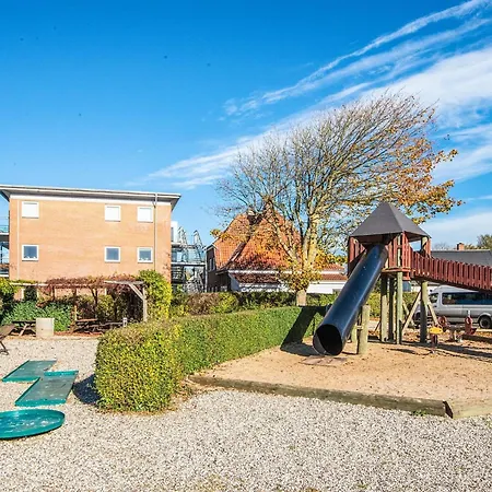 6 Person On A In Hejls