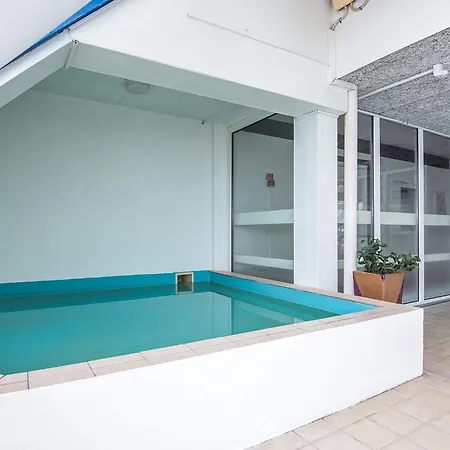 6 Person On A In * Hejls