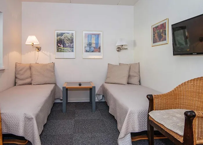 6 Person On A In Hejls