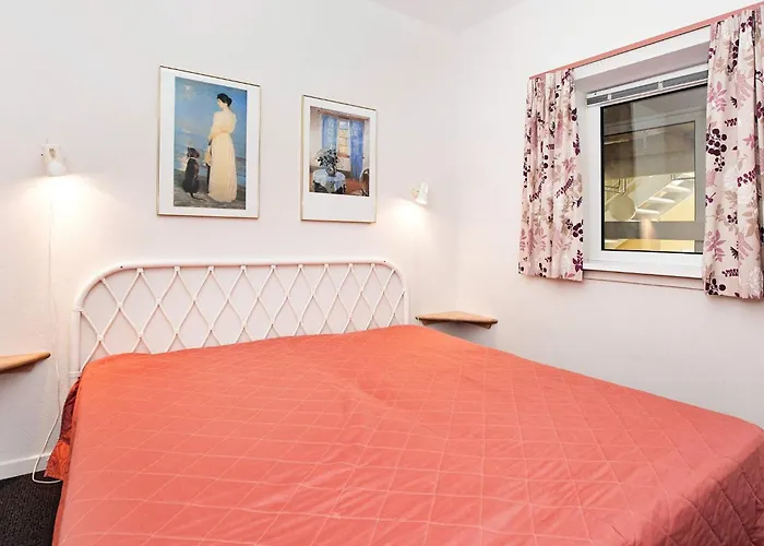 6 Person On A In Apartment Hejls