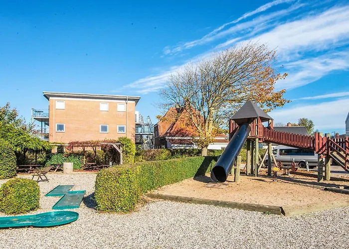 6 Person On A In Hejls